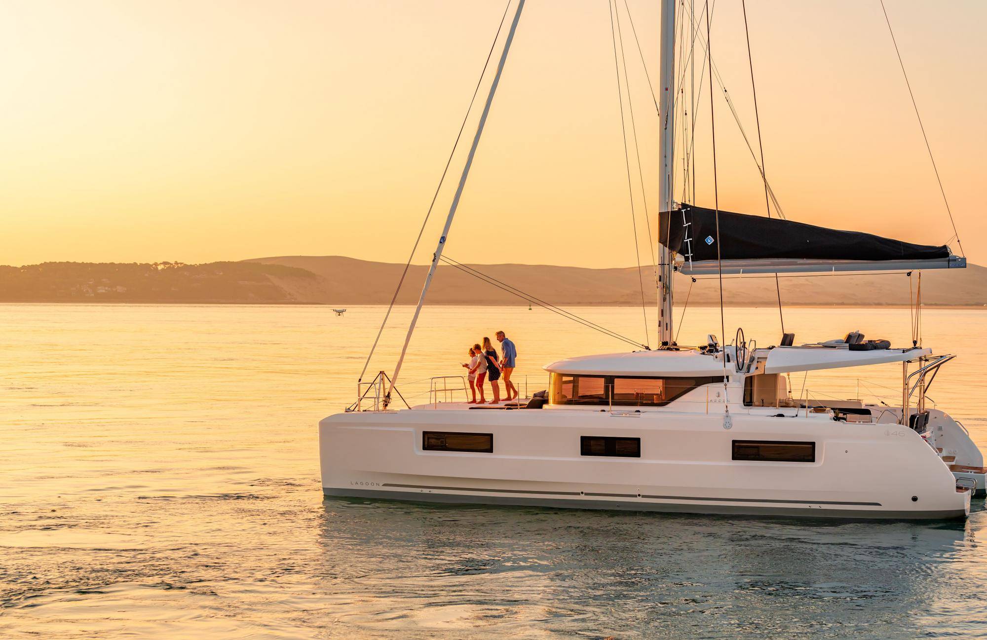 Catamaran Prestige Yacht M48