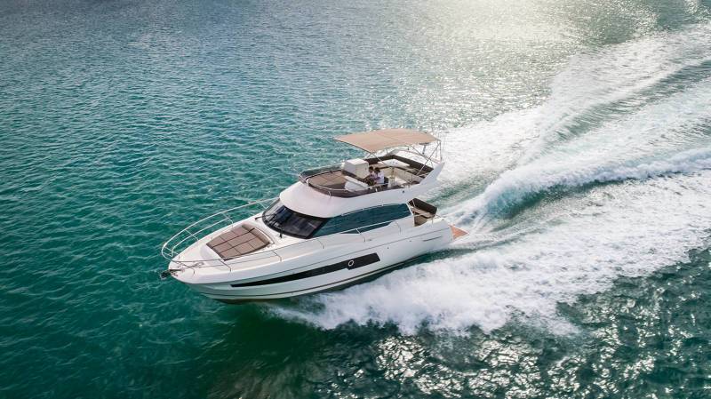 PRESTIGE YACHT P 460 F