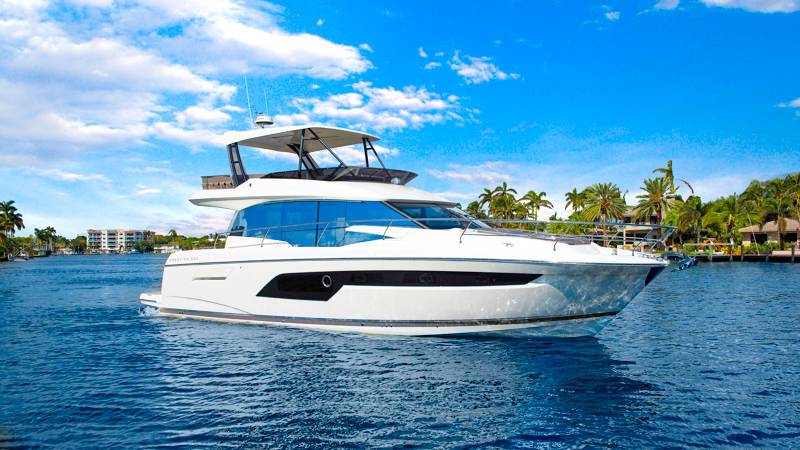 PRESTIGE YACHT 520 F