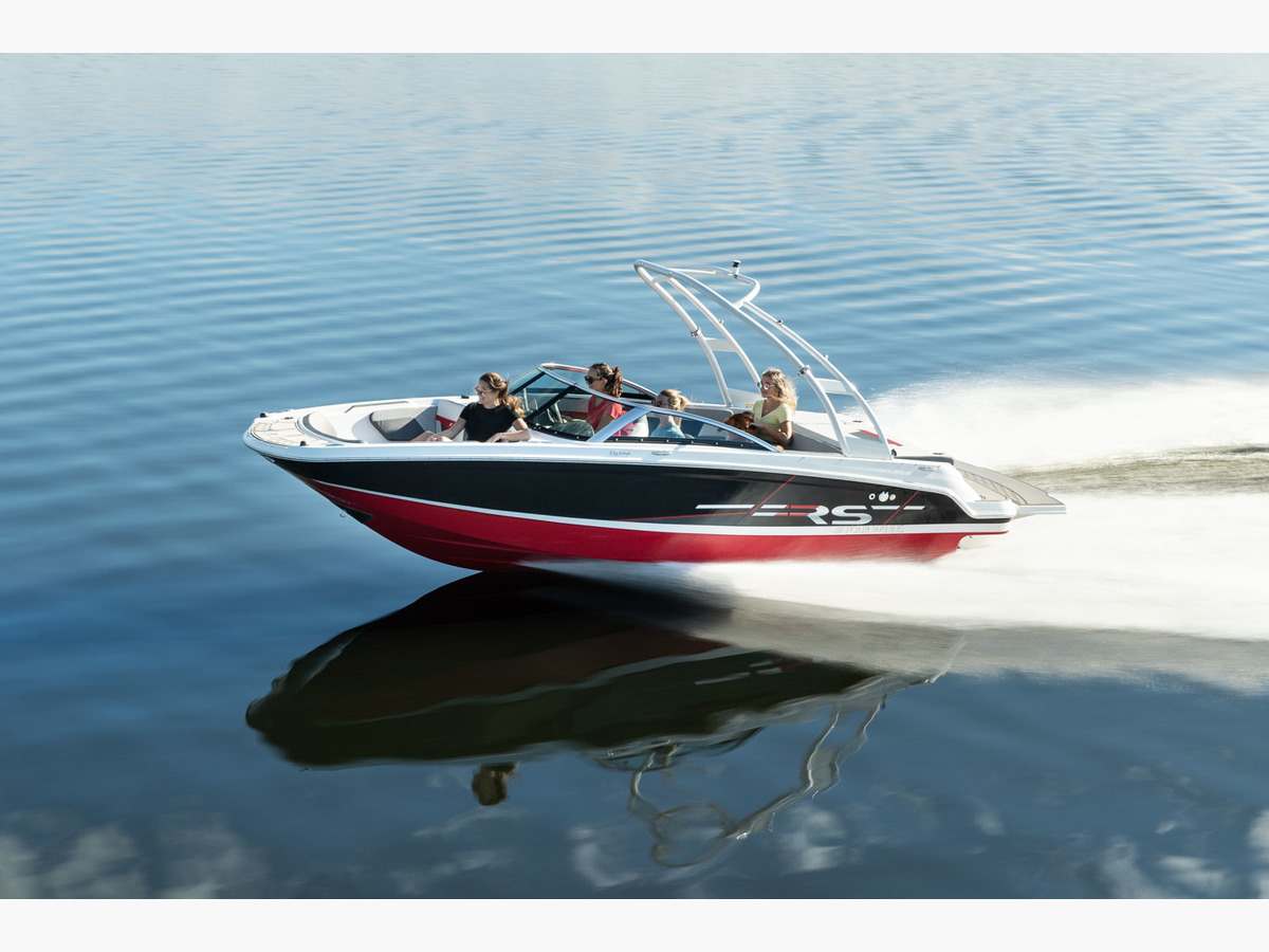 FOUR WINNS HD 200 Surf bateau neuf à vendre