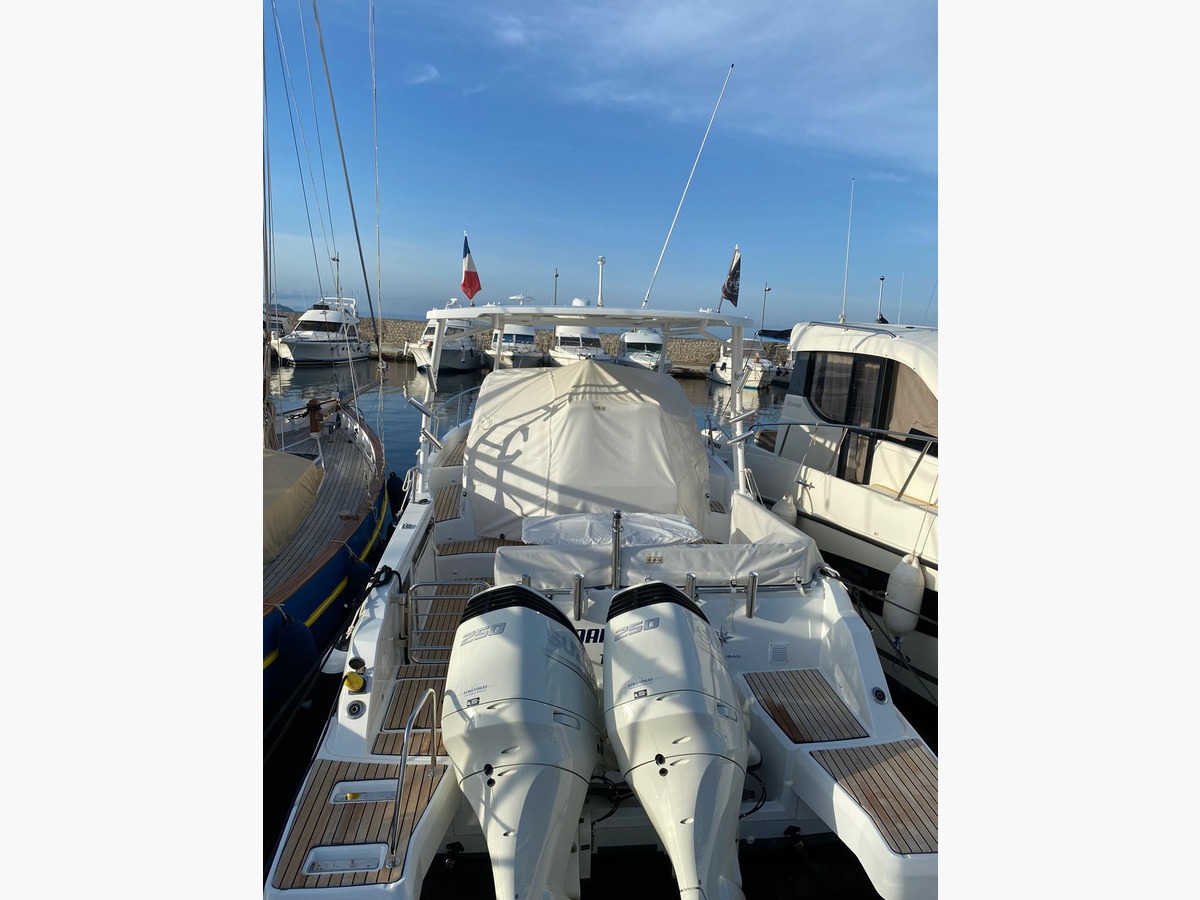 CAP CAMARAT 9.0 WA
