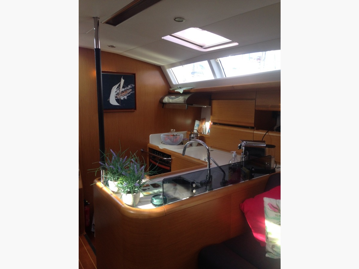 JEANNEAU 53