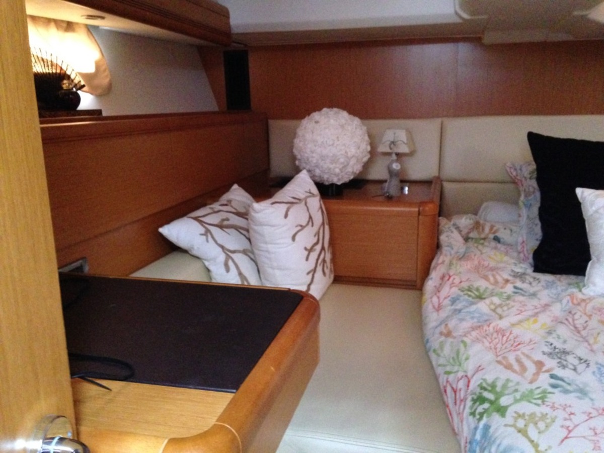 JEANNEAU 53
