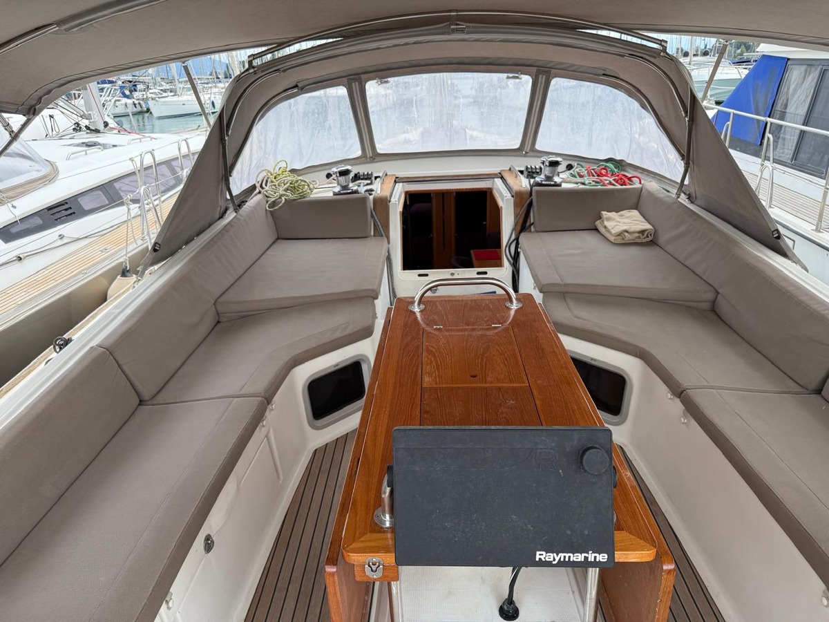 JEANNEAU 53