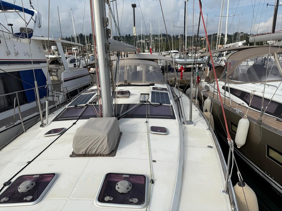 JEANNEAU 53