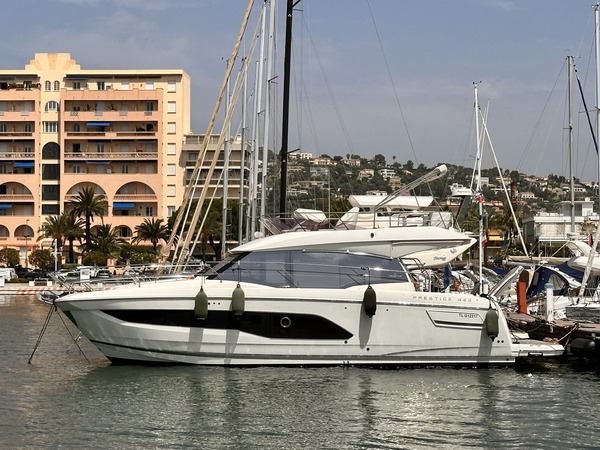 PRESTIGE 420 FLY