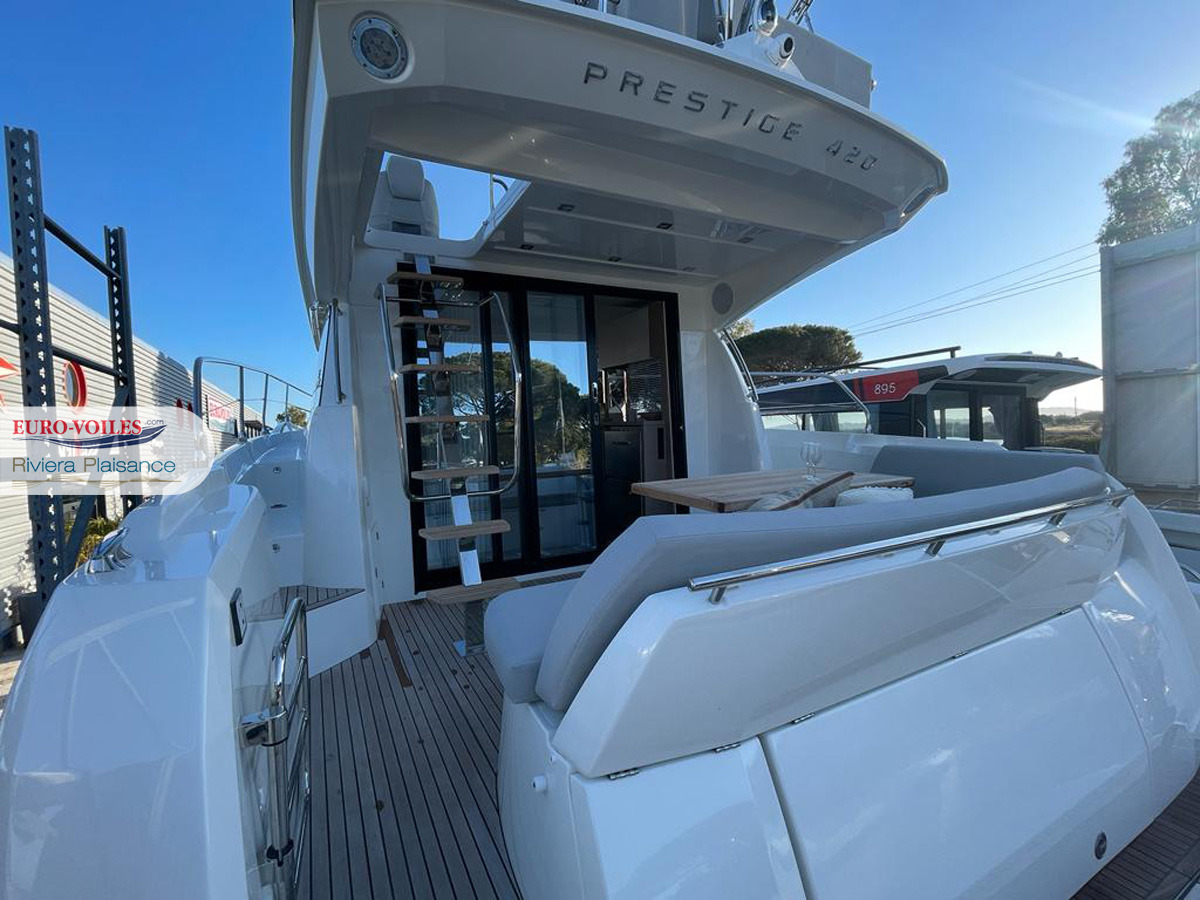 PRESTIGE 420 FLY