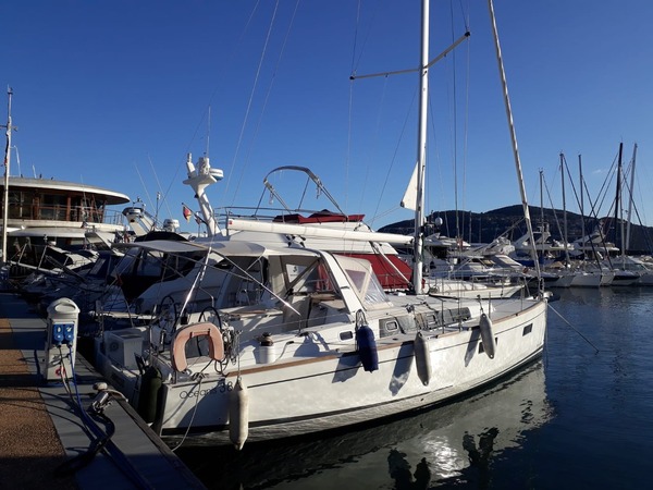 OCEANIS 38.1