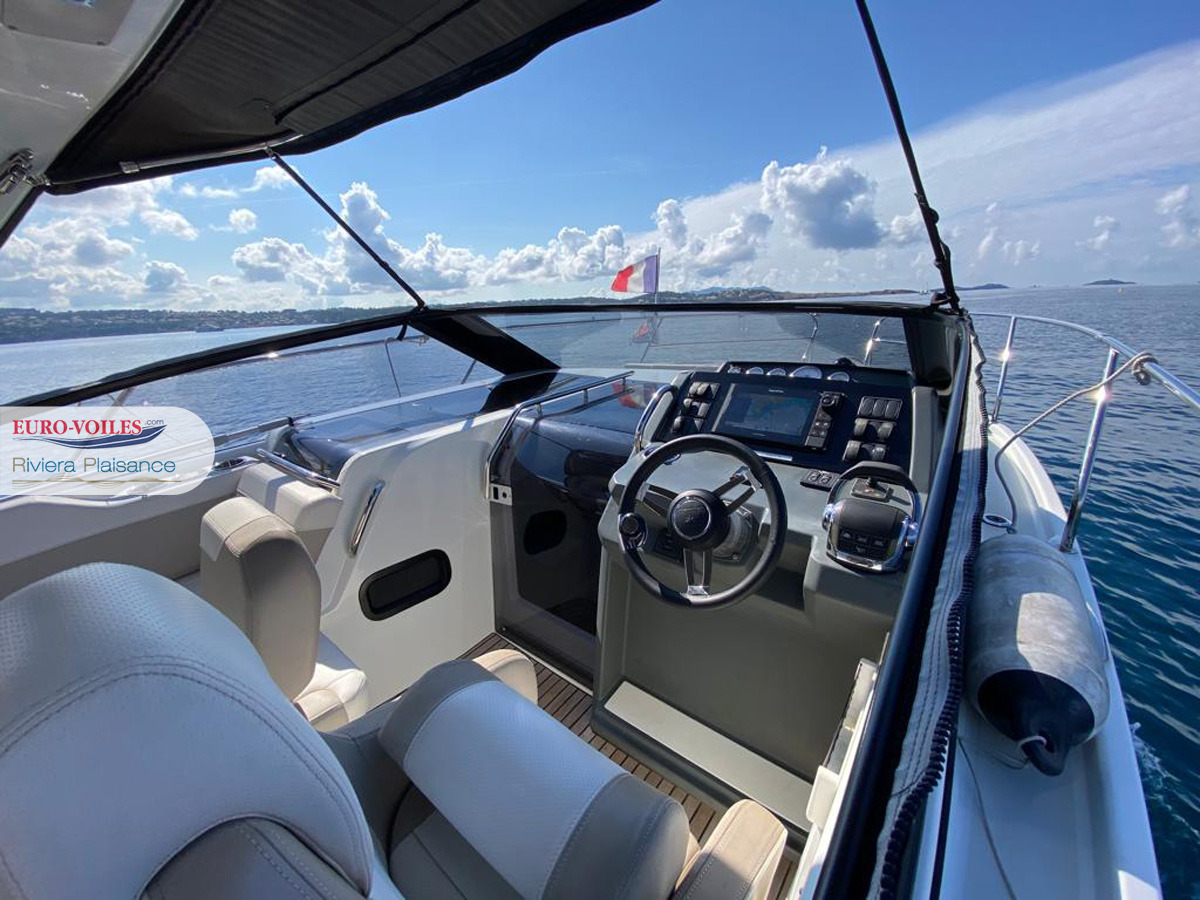 LEADER 30