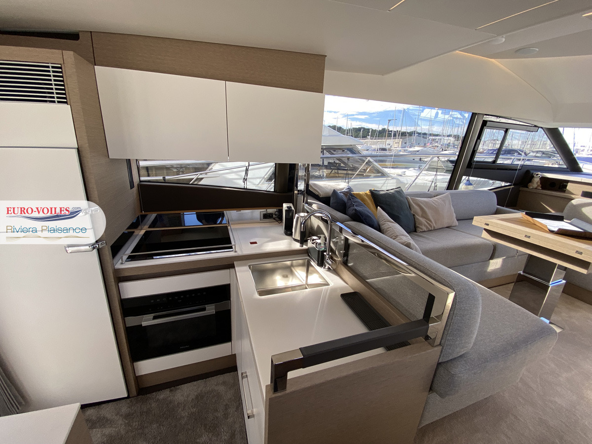 PRESTIGE 520 FLY
