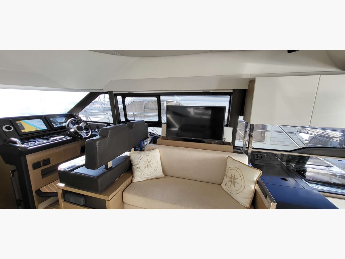 PRESTIGE 460 FLY