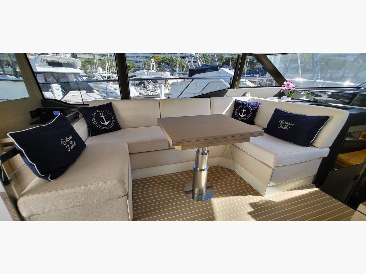 PRESTIGE 460 FLY
