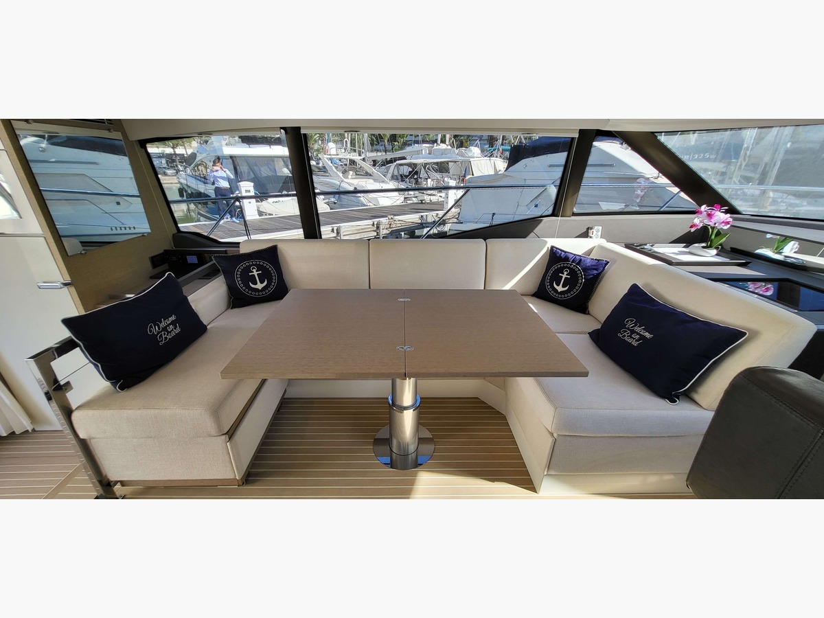 PRESTIGE 460 FLY