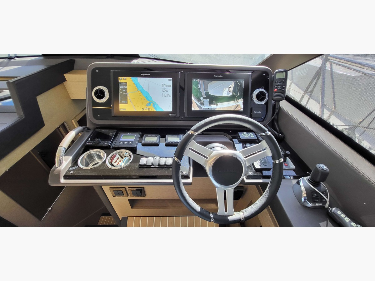 PRESTIGE 460 FLY