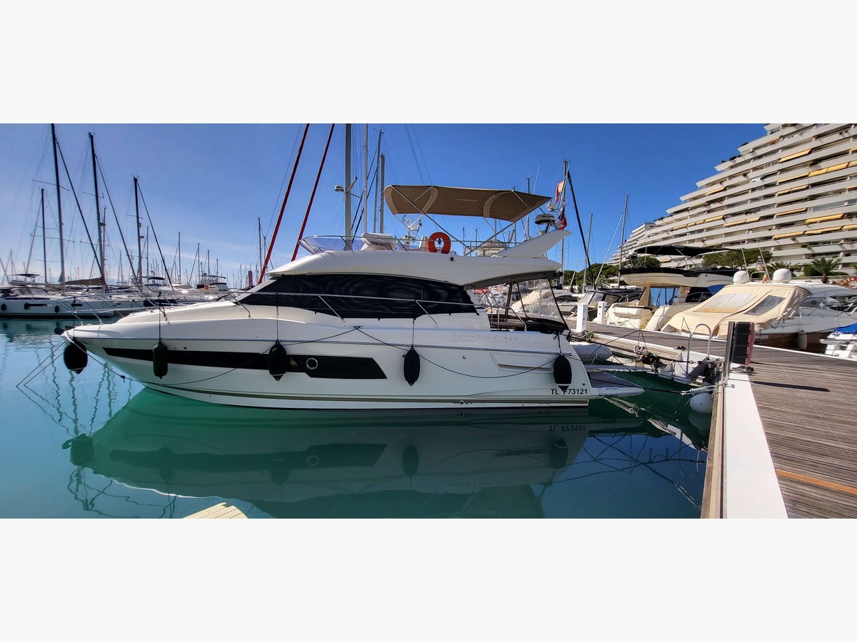 PRESTIGE 460 FLY