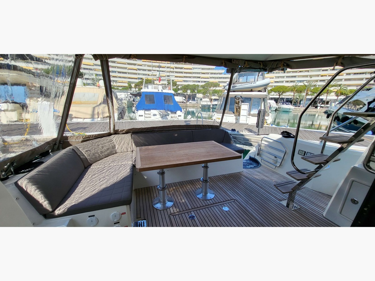 PRESTIGE 460 FLY
