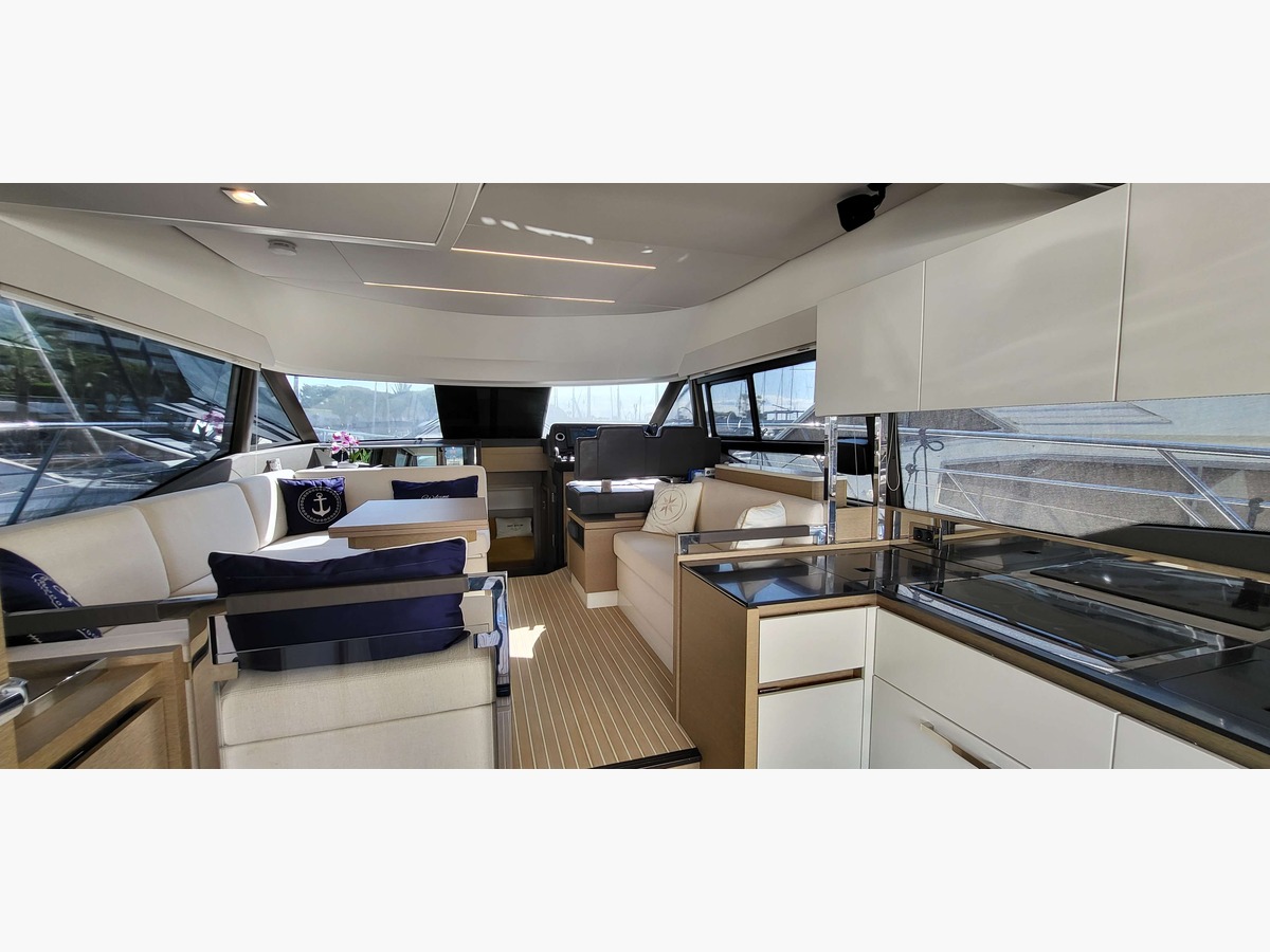 PRESTIGE 460 FLY