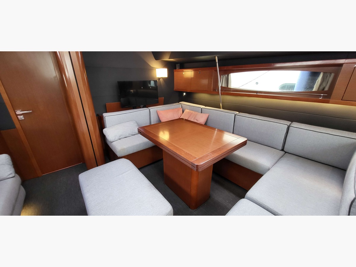 OCEANIS 60