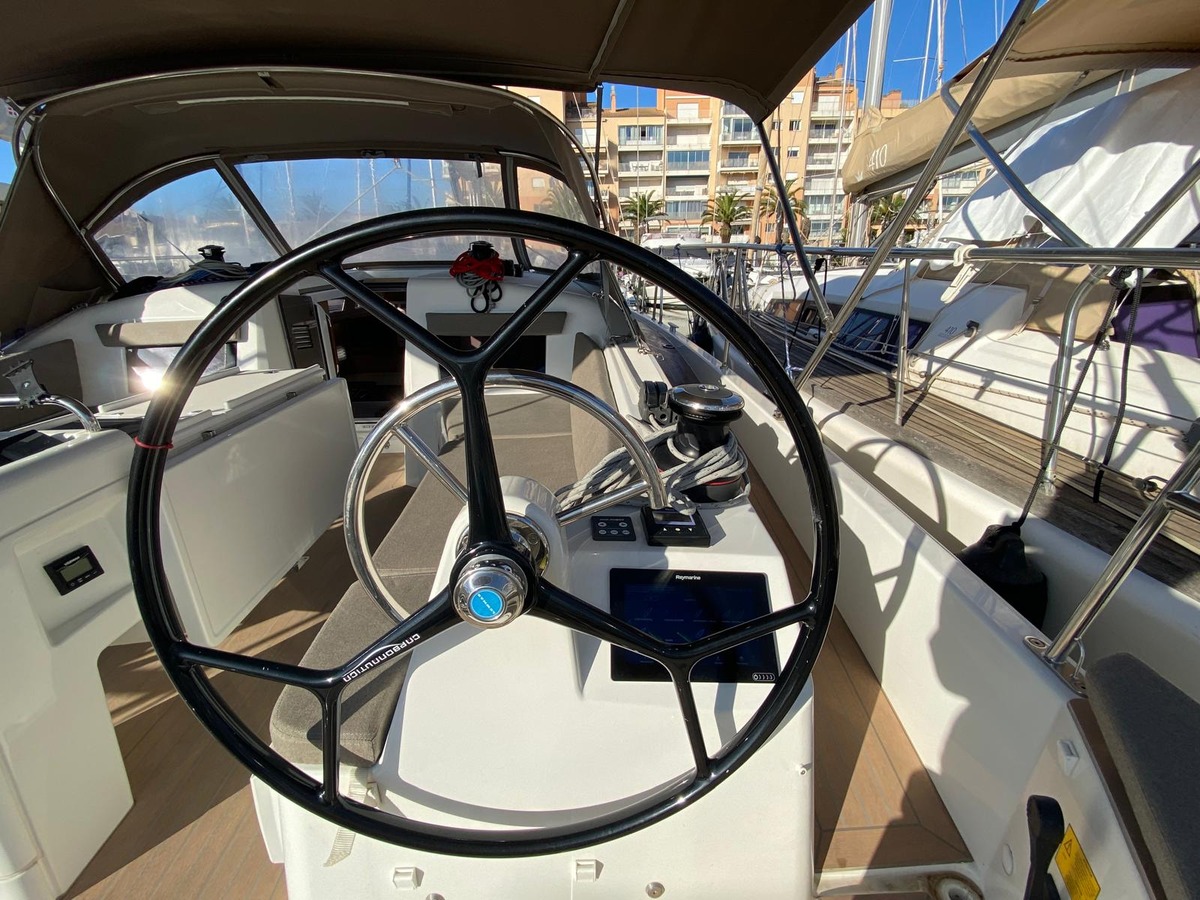 SUN ODYSSEY 410