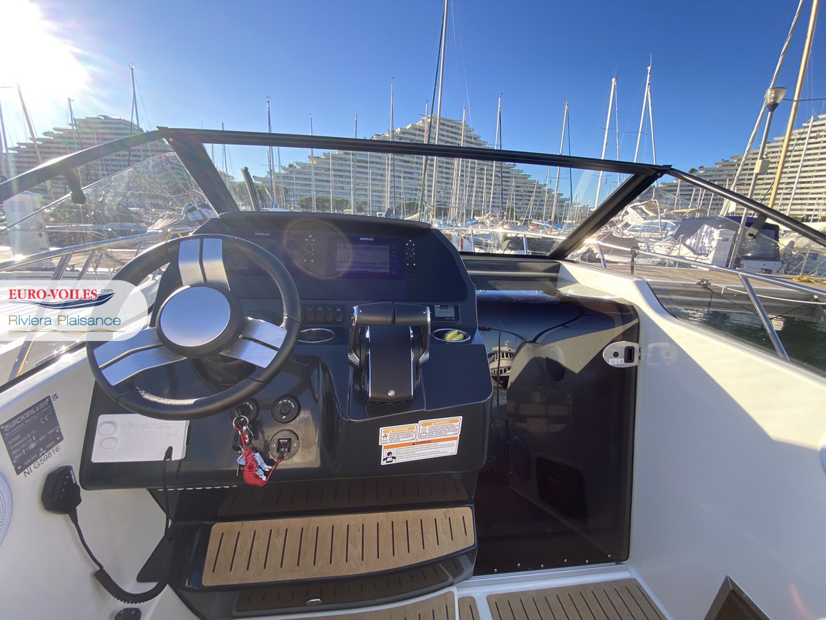 QUICKSILVER 875 SUNDECK