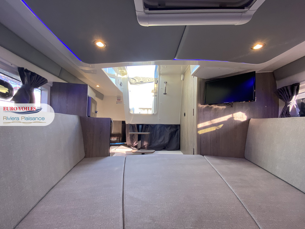 QUICKSILVER 875 SUNDECK
