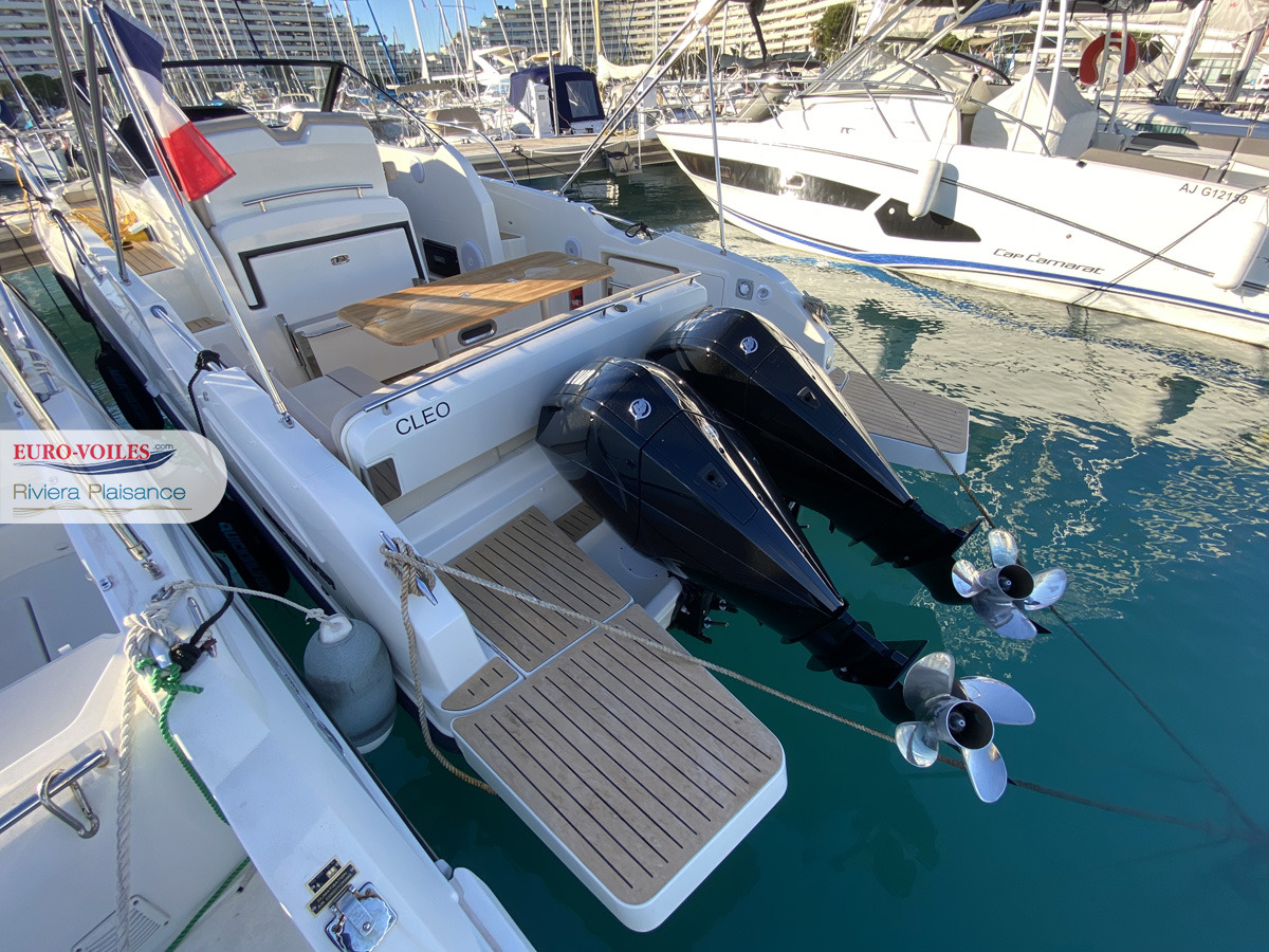 QUICKSILVER 875 SUNDECK