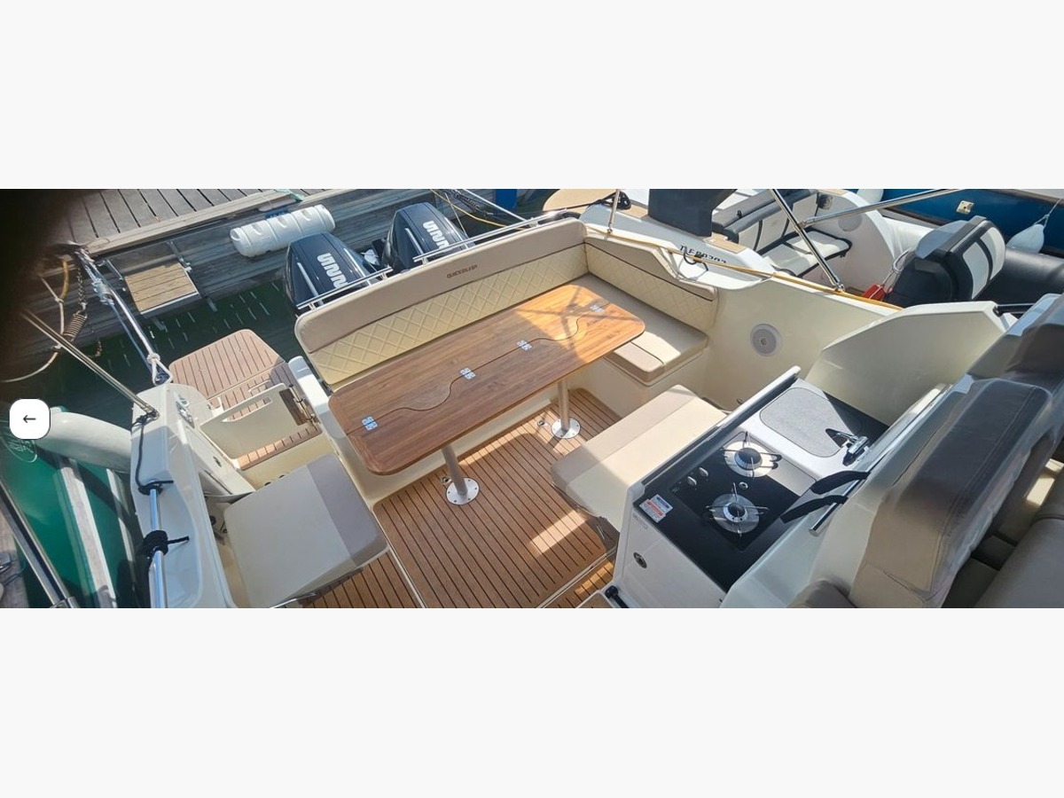 QUICKSILVER 875 SUNDECK