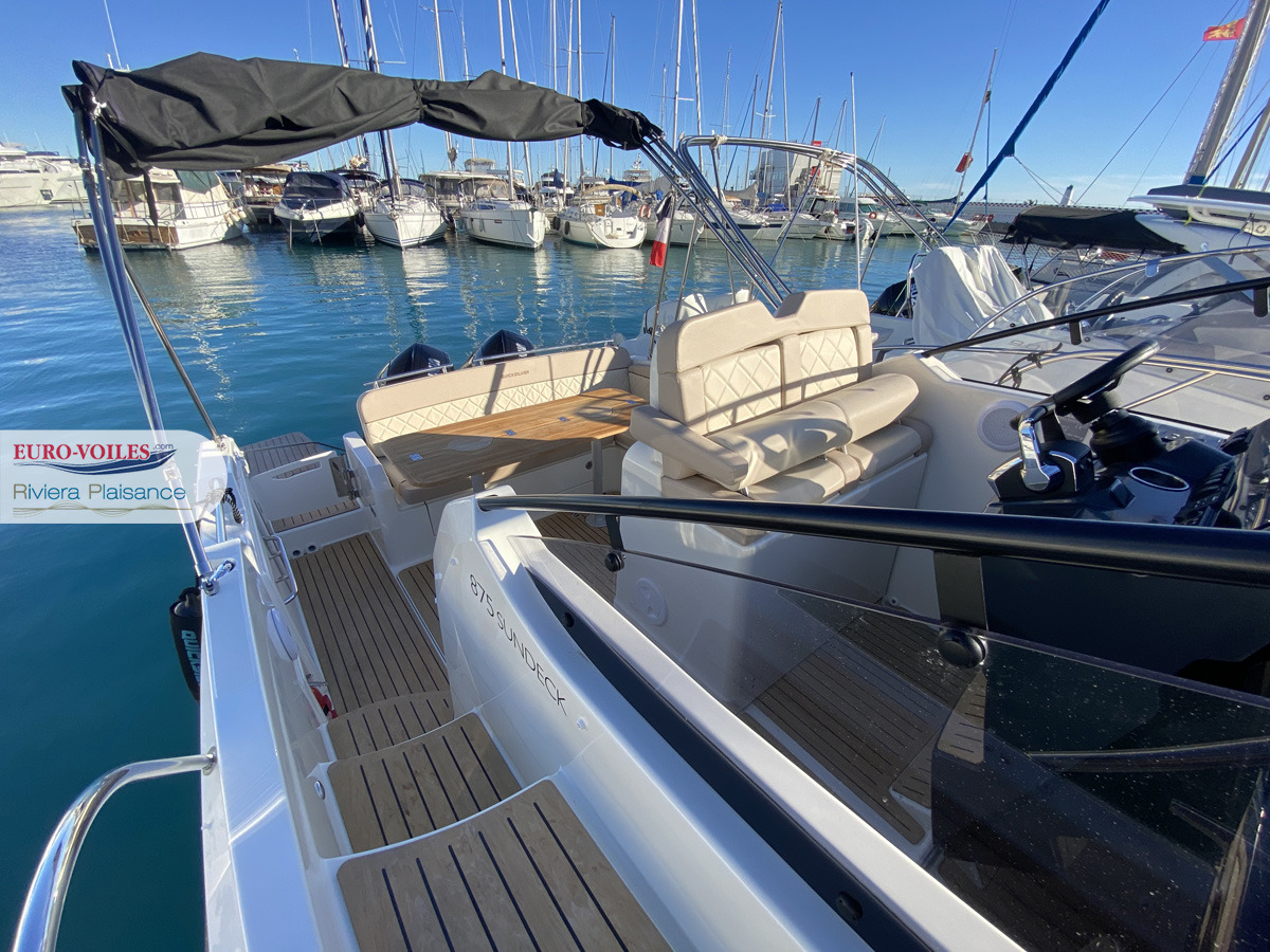 QUICKSILVER 875 SUNDECK
