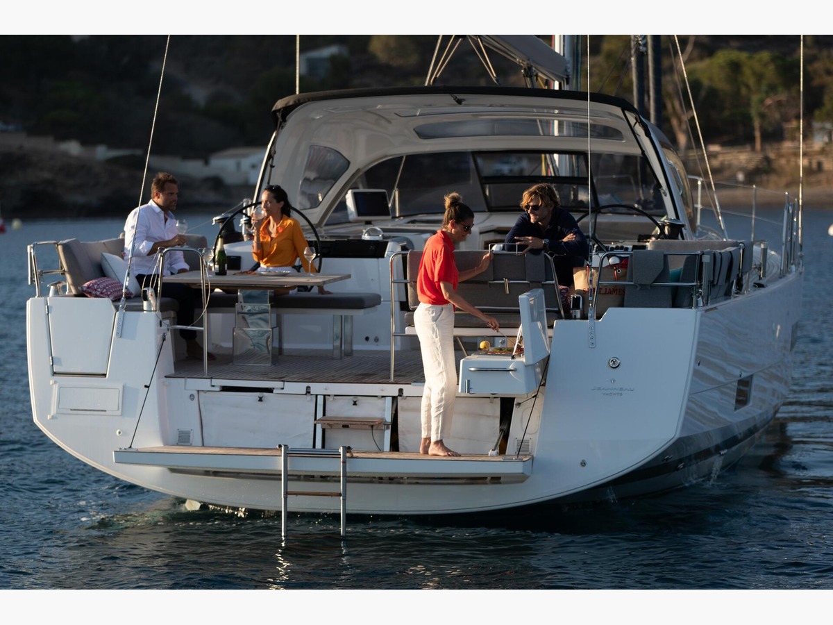 JEANNEAU YACHT 55