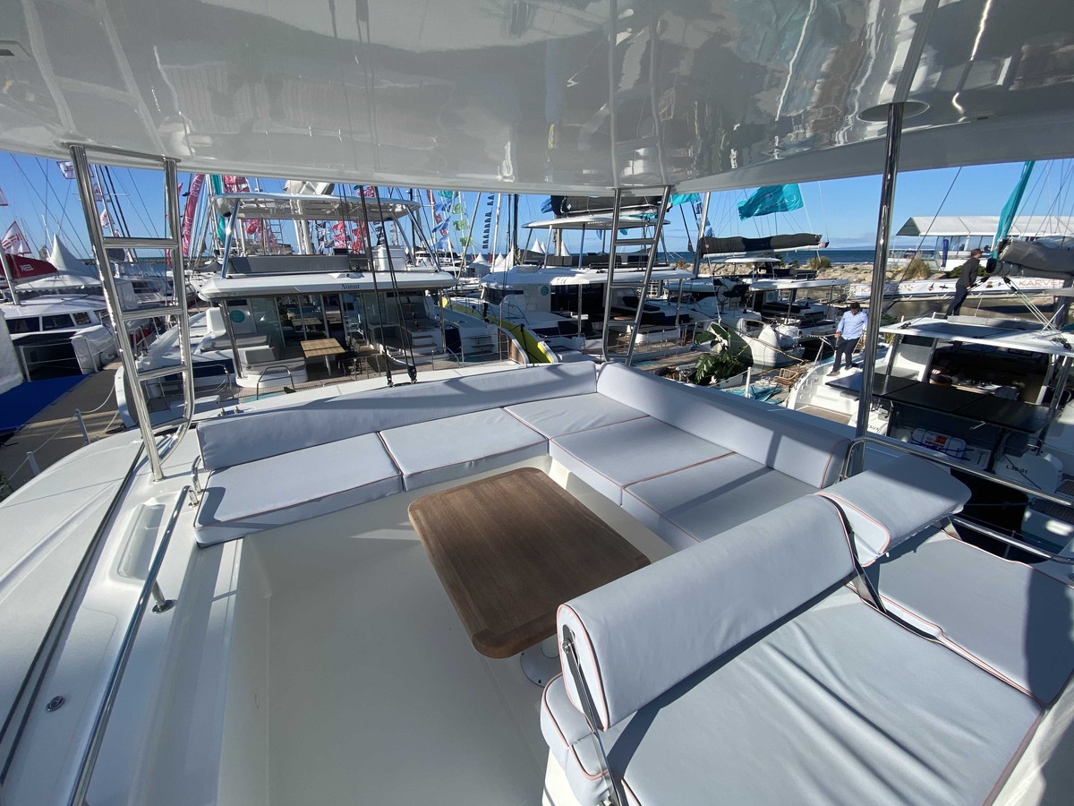 LAGOON 51