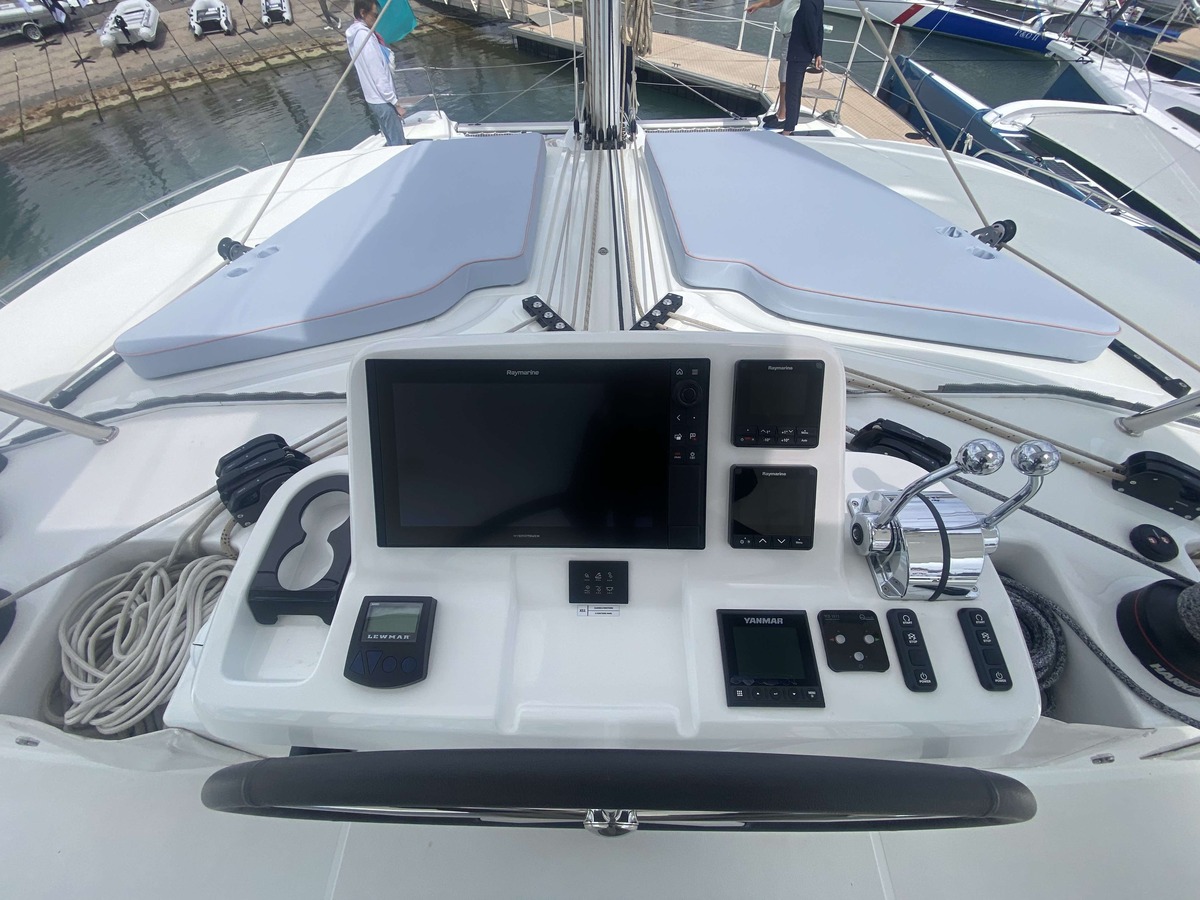 LAGOON 51