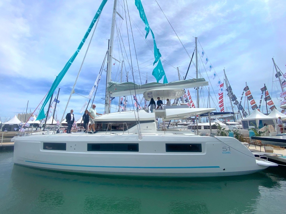 LAGOON 51