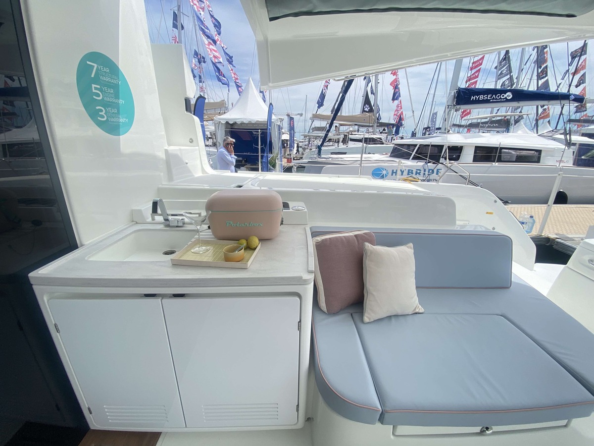 LAGOON 51