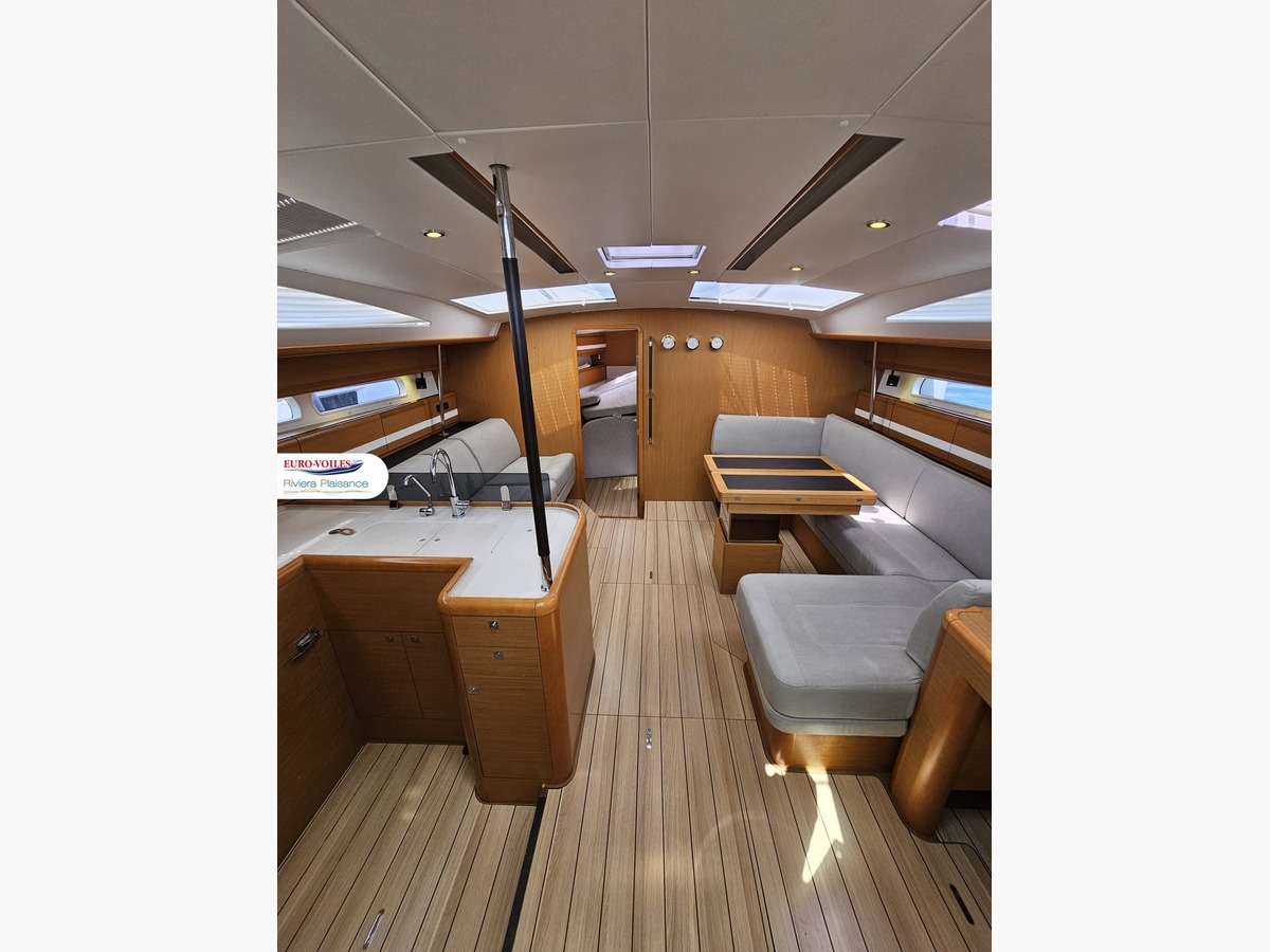 JEANNEAU 53