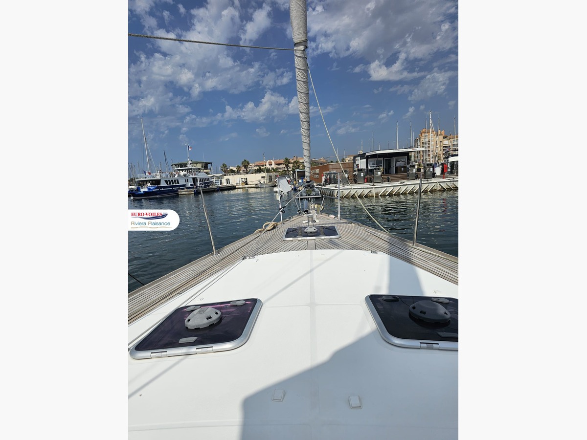 JEANNEAU 53