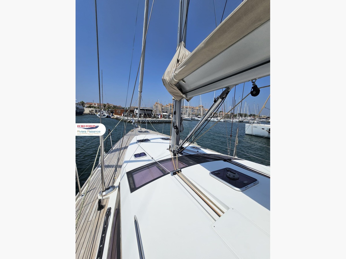 JEANNEAU 53