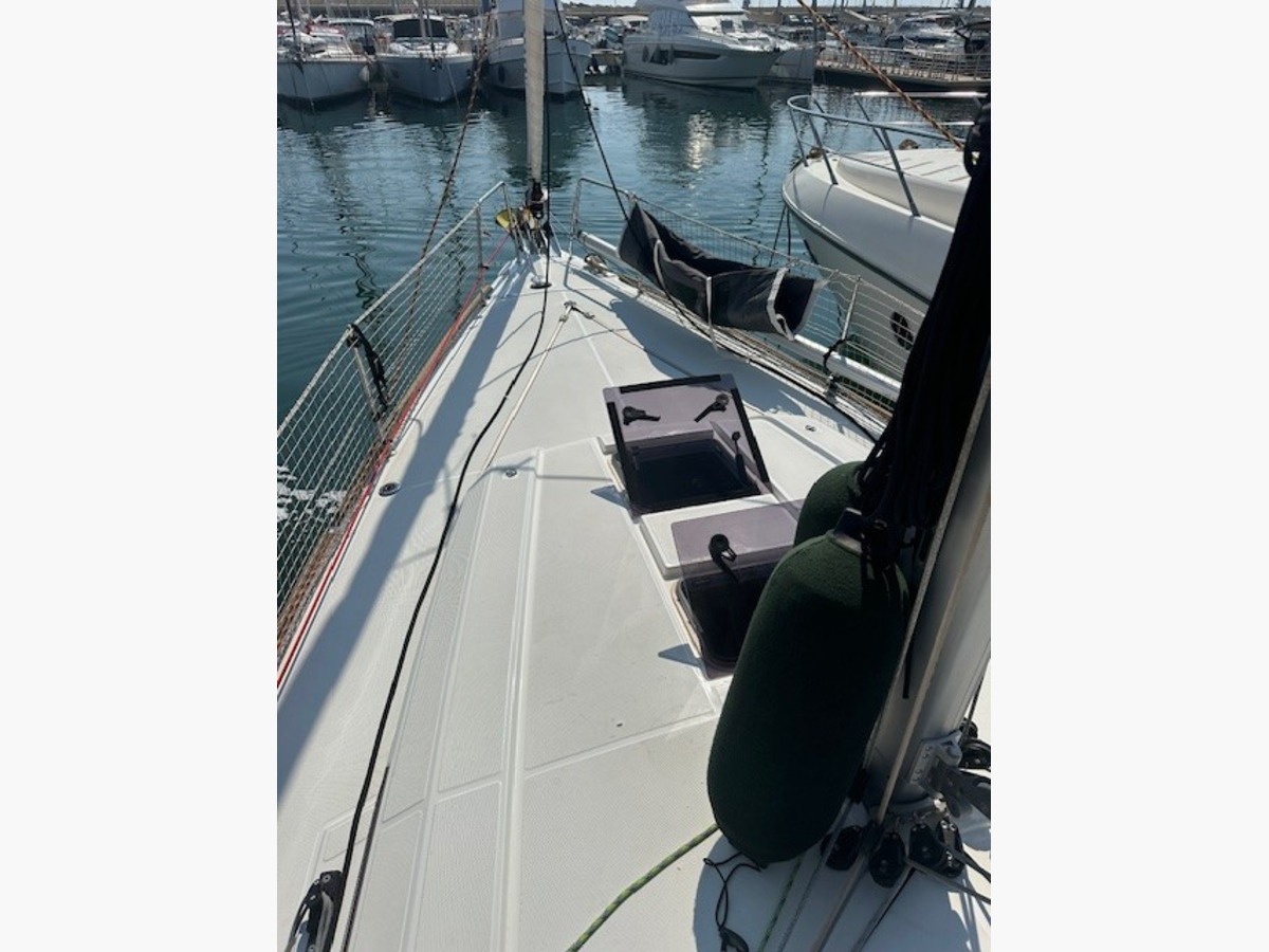 OCEANIS 38.1