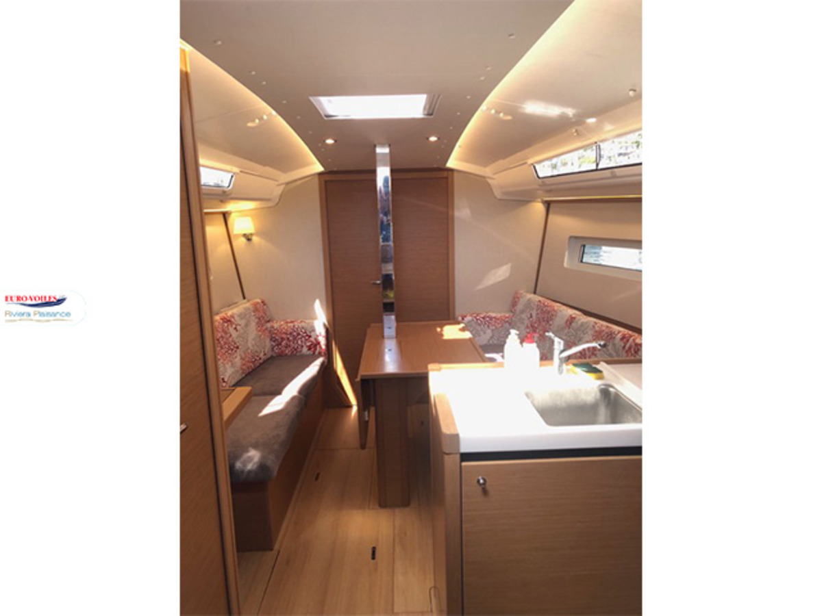 SUN ODYSSEY 350