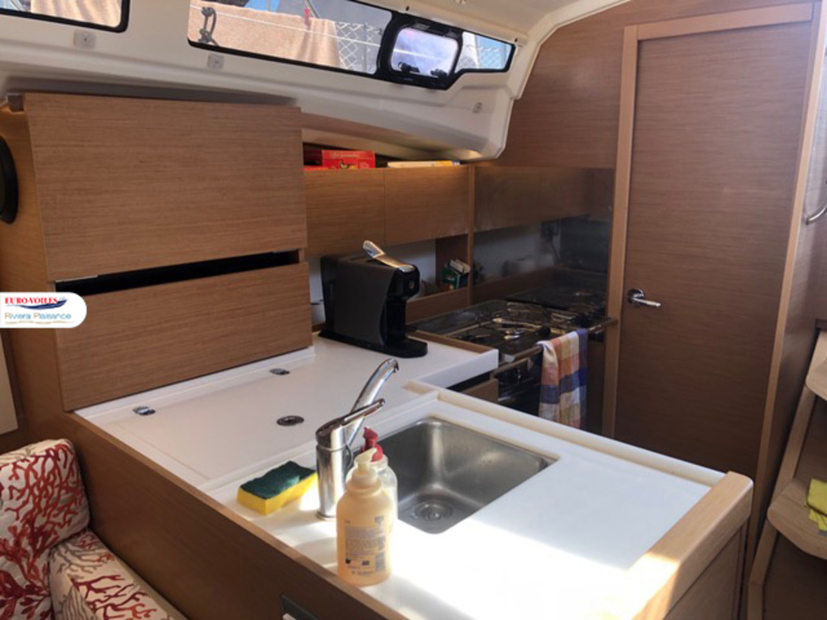 SUN ODYSSEY 350