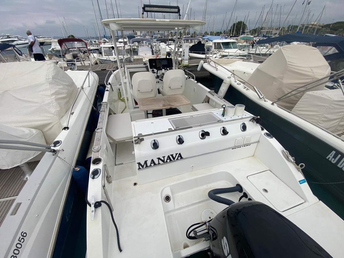 FLYER 8 SPACEDECK