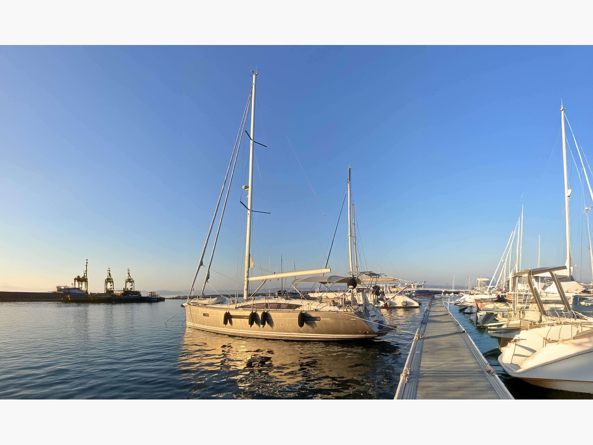 JEANNEAU 53