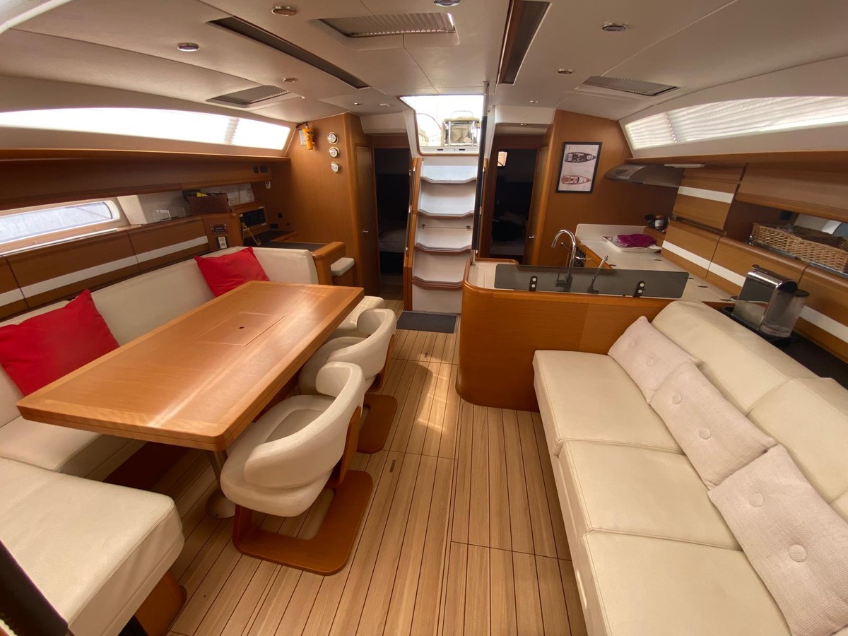 JEANNEAU 53