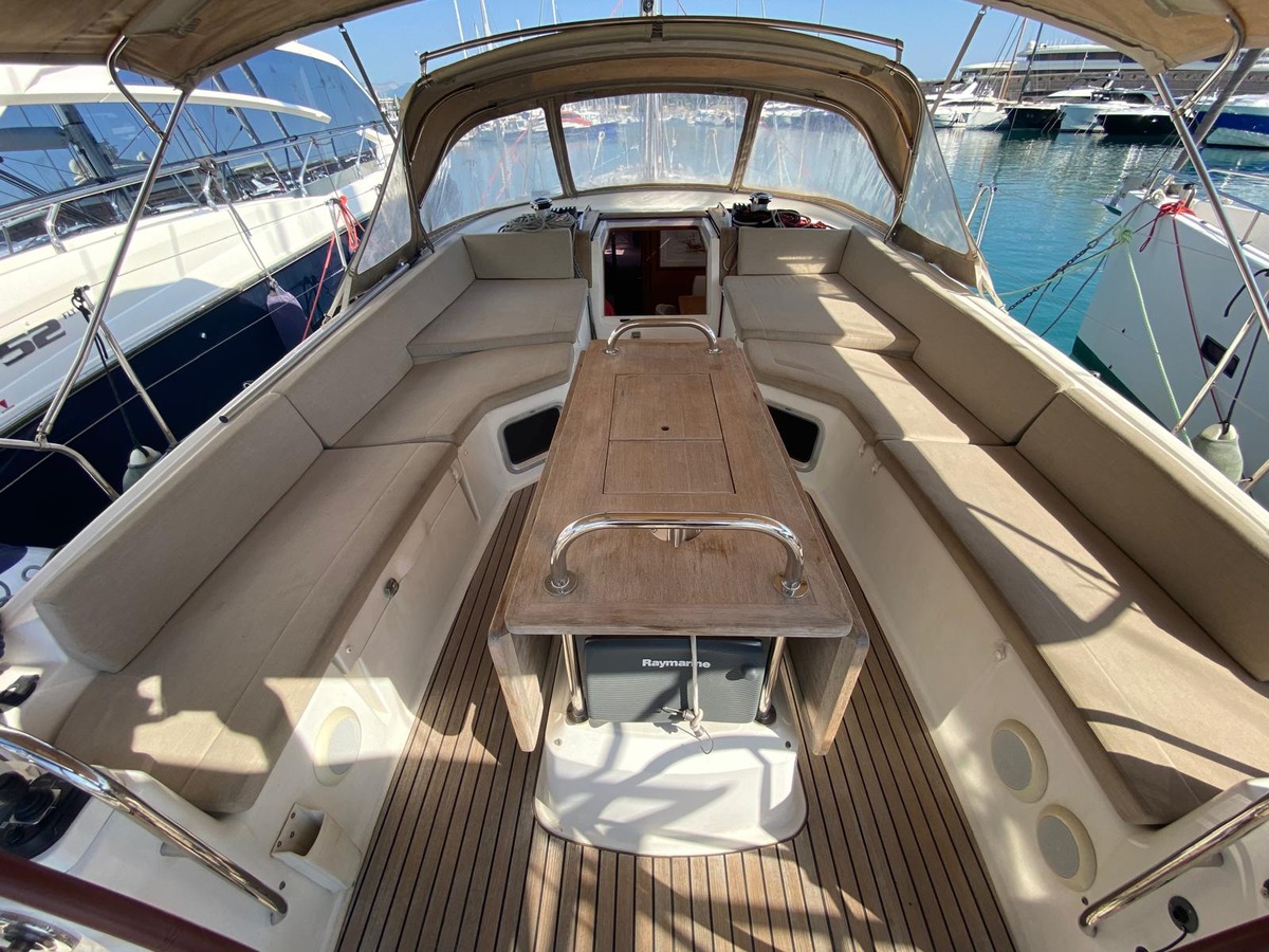 JEANNEAU 53