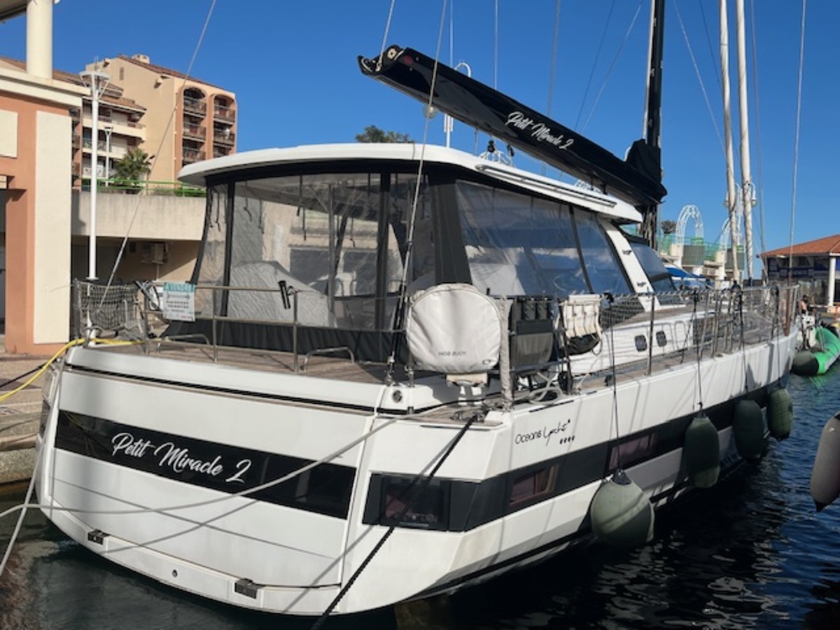 OCEANIS YACHT 62