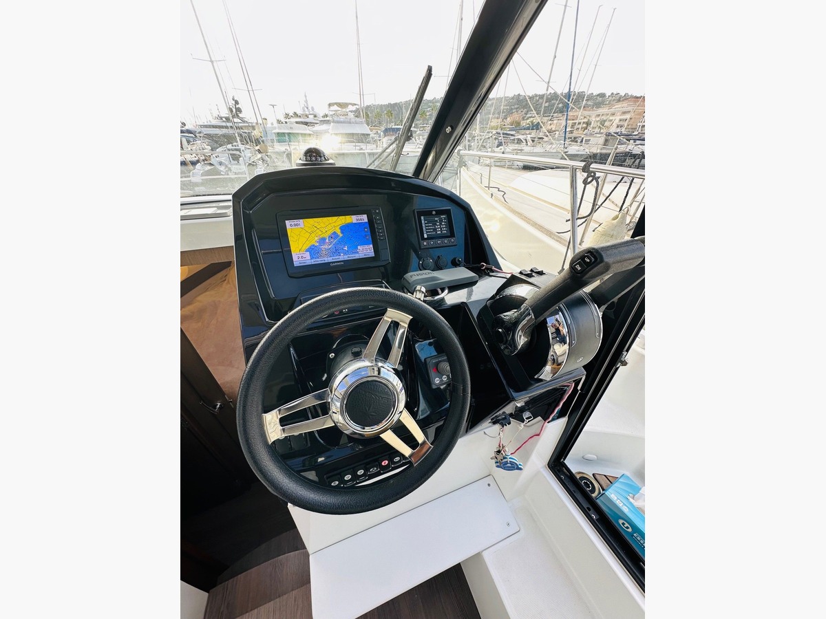 MERRY FISHER 895