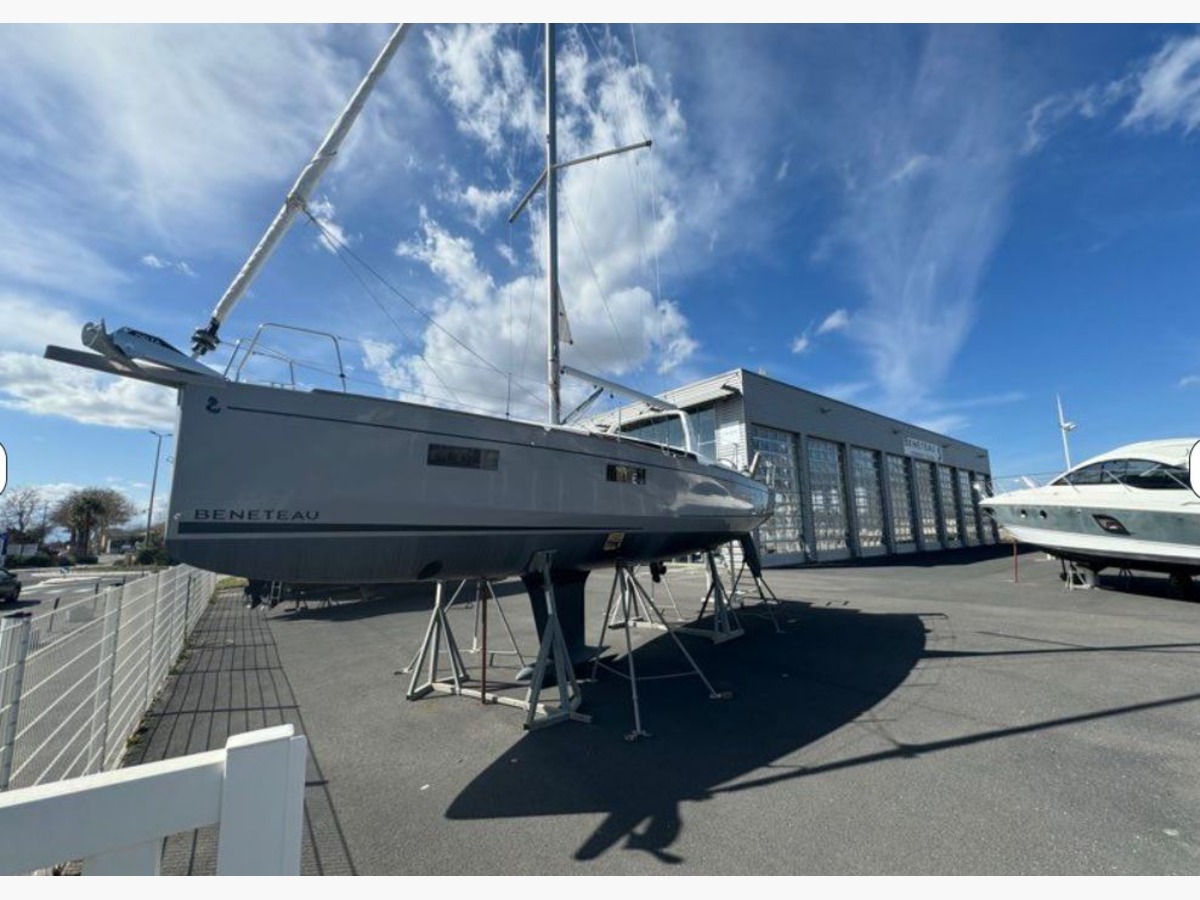 OCEANIS 38.1