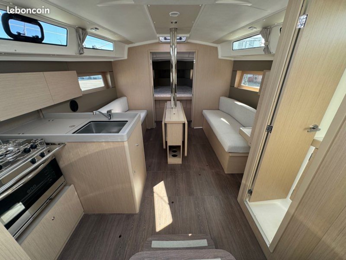 OCEANIS 38.1