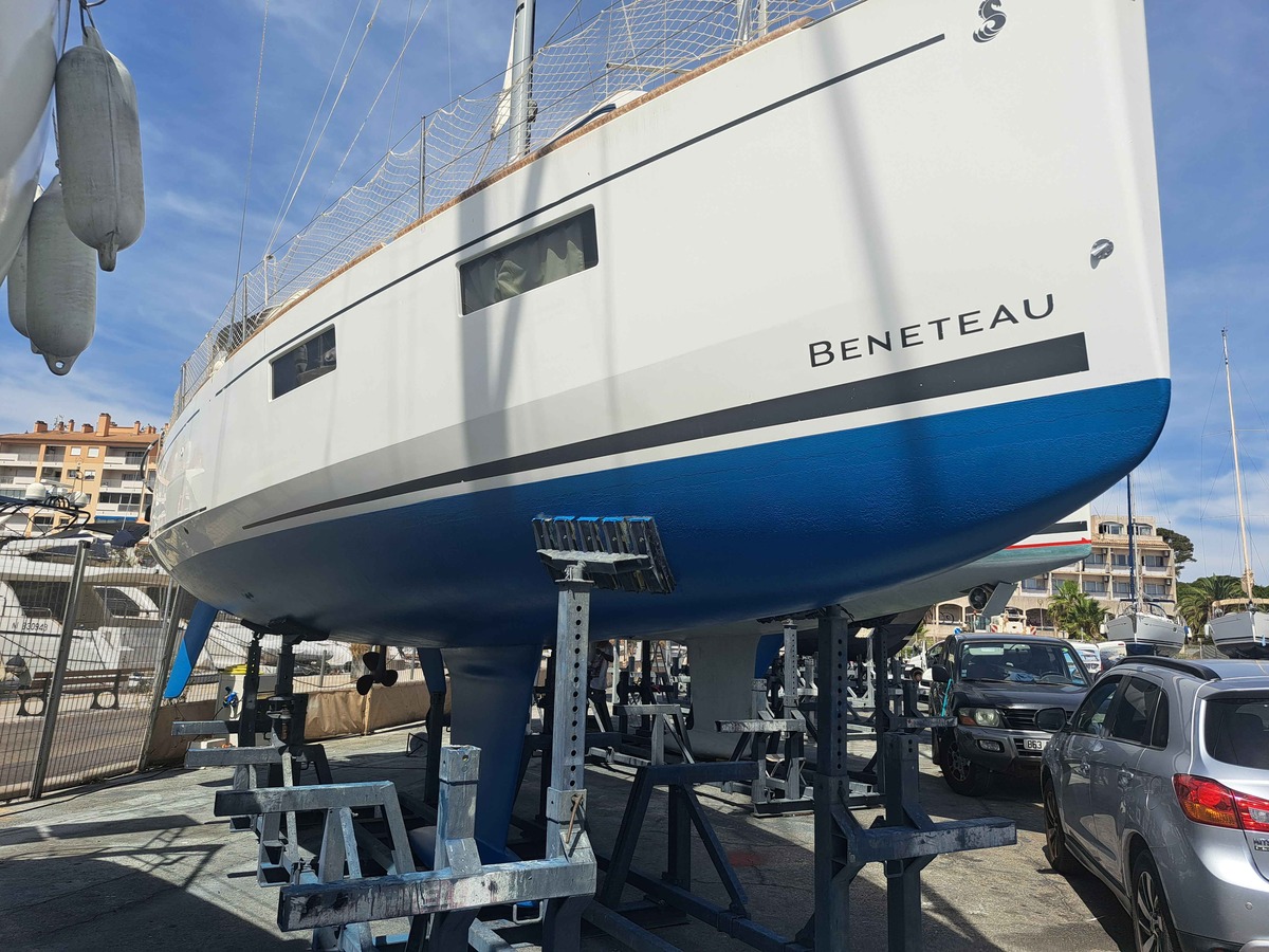 OCEANIS 35.1