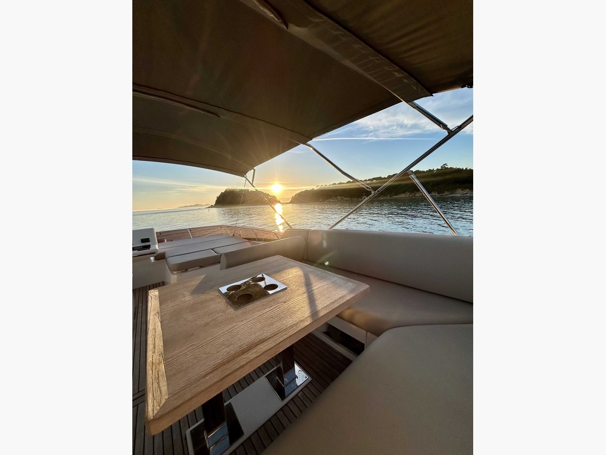 PRESTIGE 520