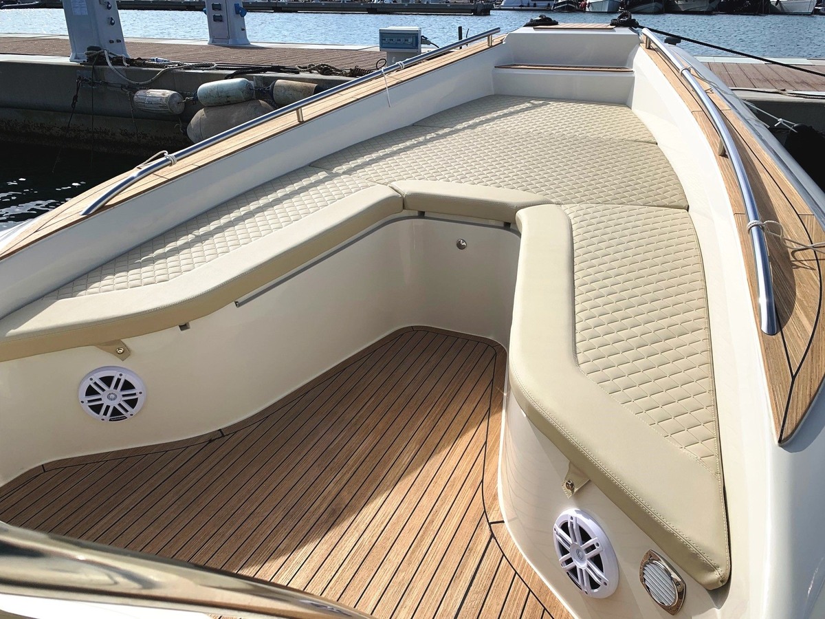 100 GT El�gance